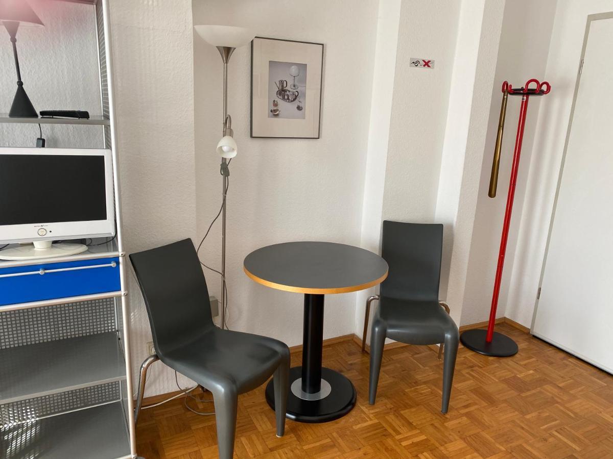 Apartmenthaus Zentrum Komfort Apartments Mit Minikuchen Verschiedener Grossen คาสเซล ภายนอก รูปภาพ