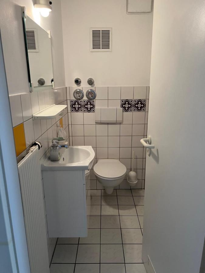 Apartmenthaus Zentrum Komfort Apartments Mit Minikuchen Verschiedener Grossen คาสเซล ภายนอก รูปภาพ