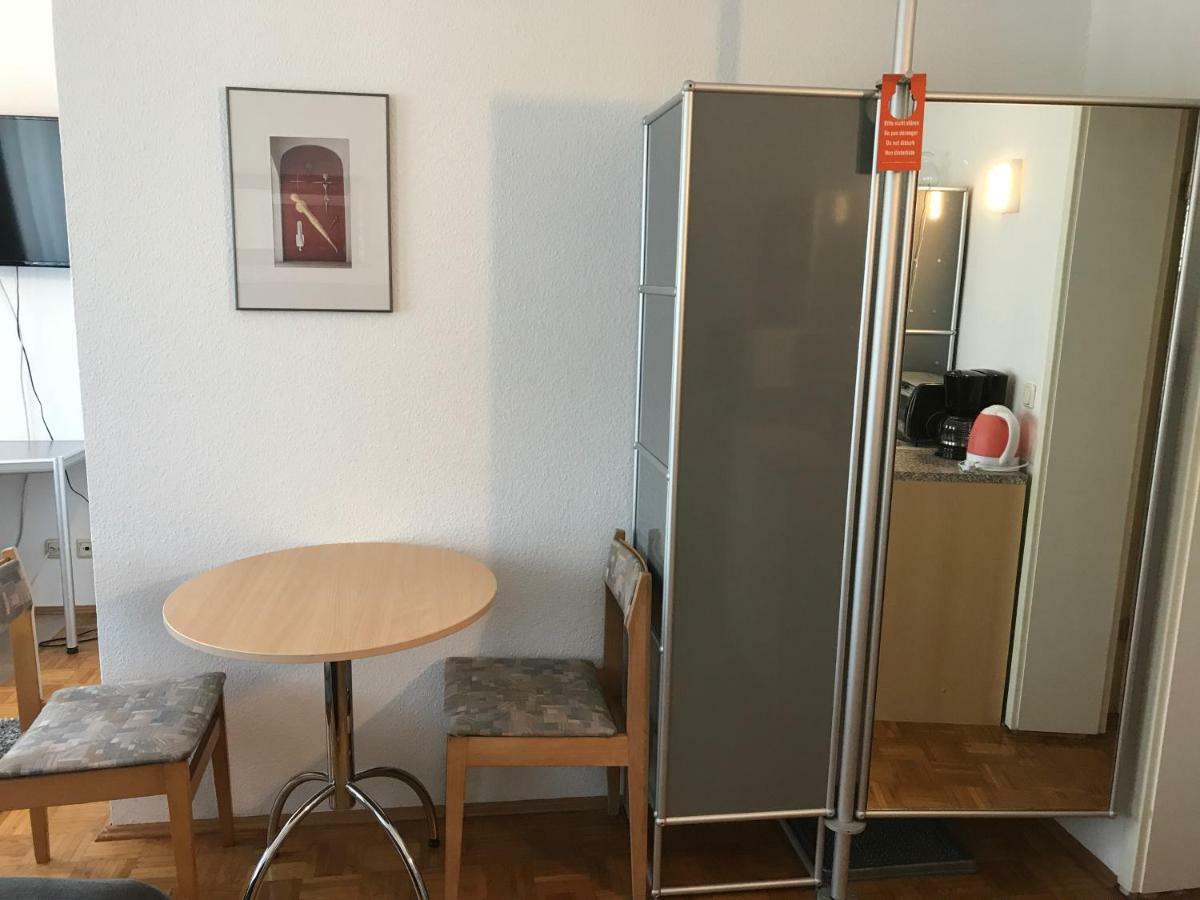 Apartmenthaus Zentrum Komfort Apartments Mit Minikuchen Verschiedener Grossen คาสเซล ภายนอก รูปภาพ
