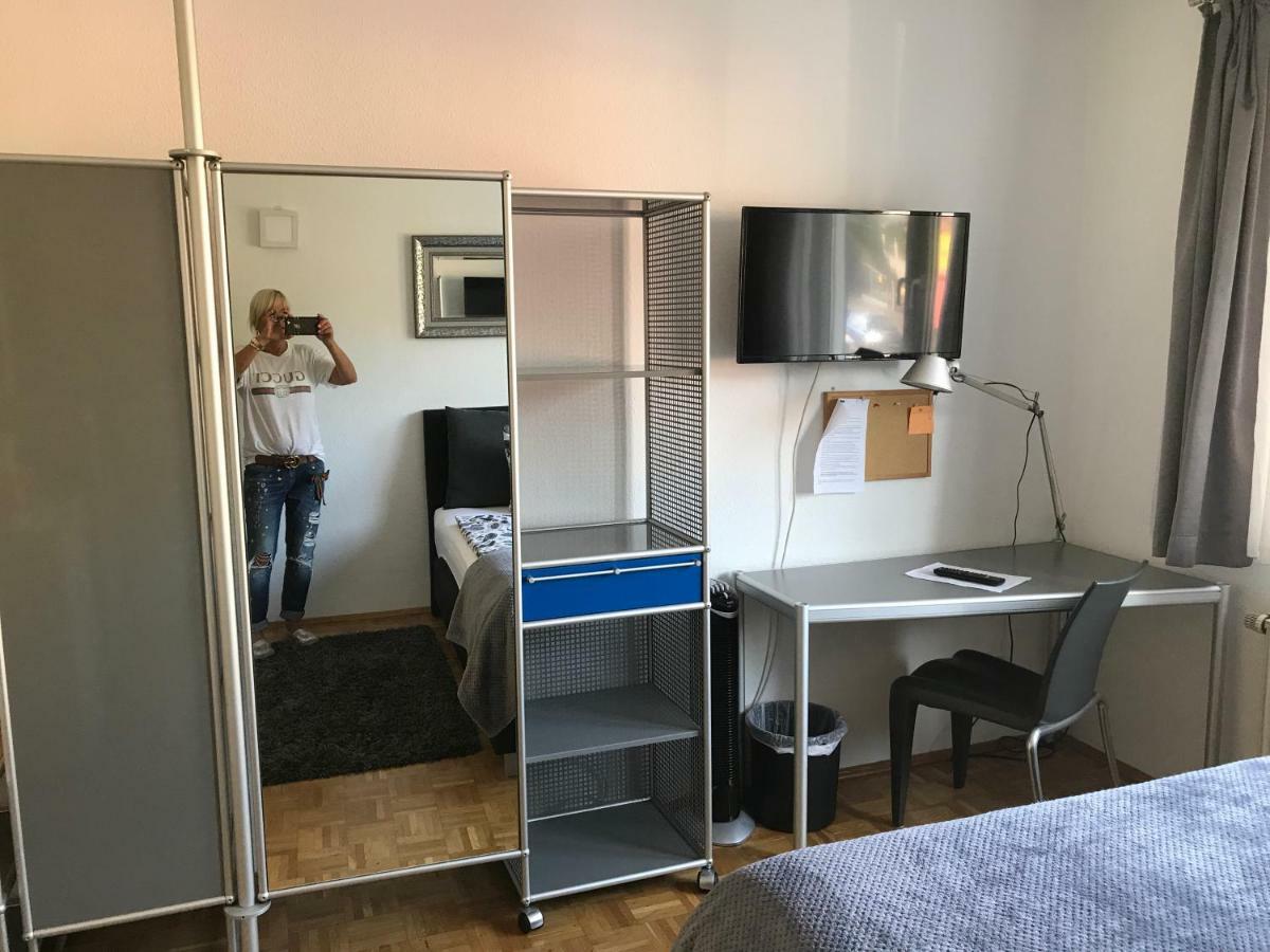 Apartmenthaus Zentrum Komfort Apartments Mit Minikuchen Verschiedener Grossen คาสเซล ภายนอก รูปภาพ
