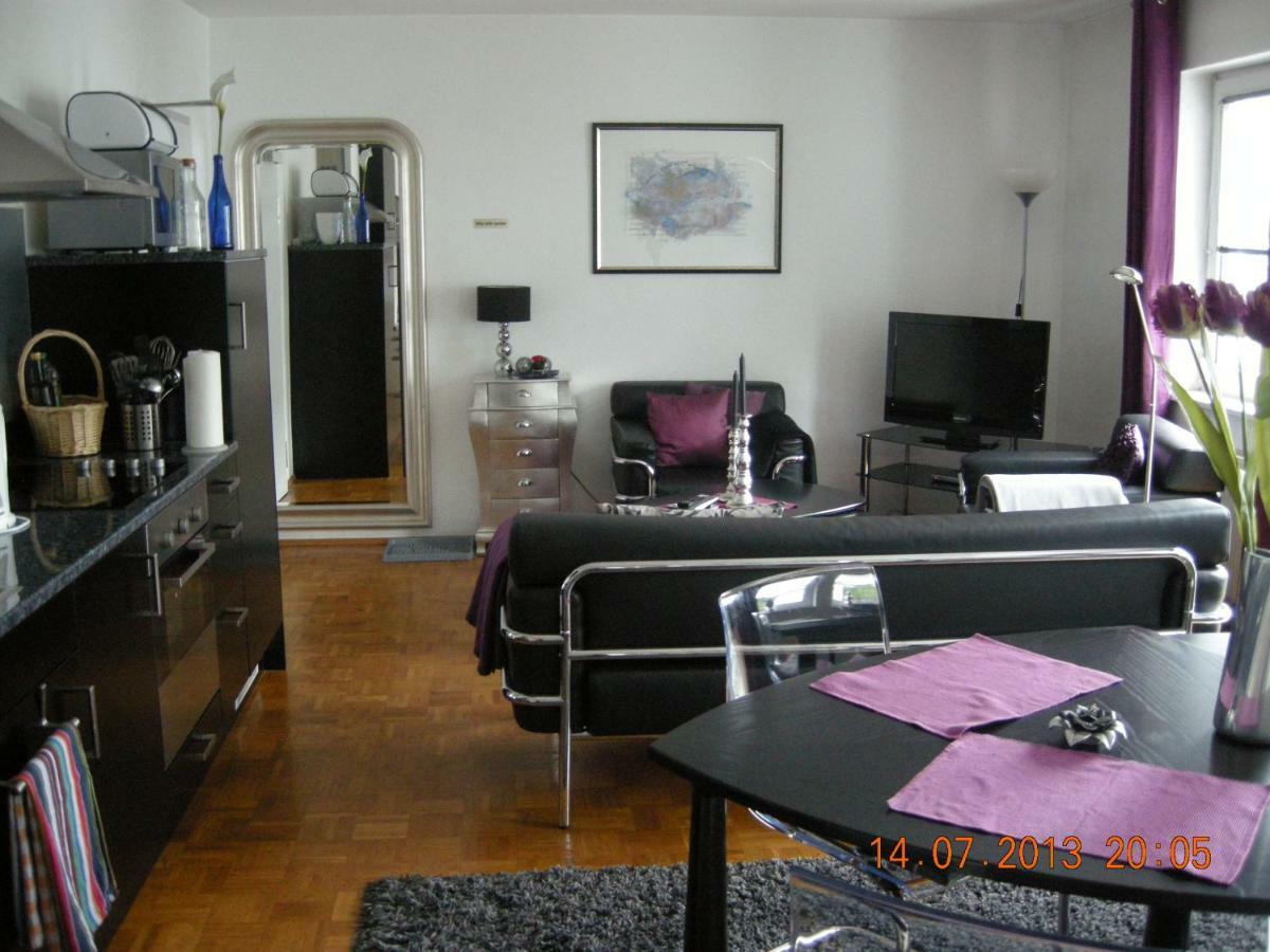 Apartmenthaus Zentrum Komfort Apartments Mit Minikuchen Verschiedener Grossen คาสเซล ภายนอก รูปภาพ