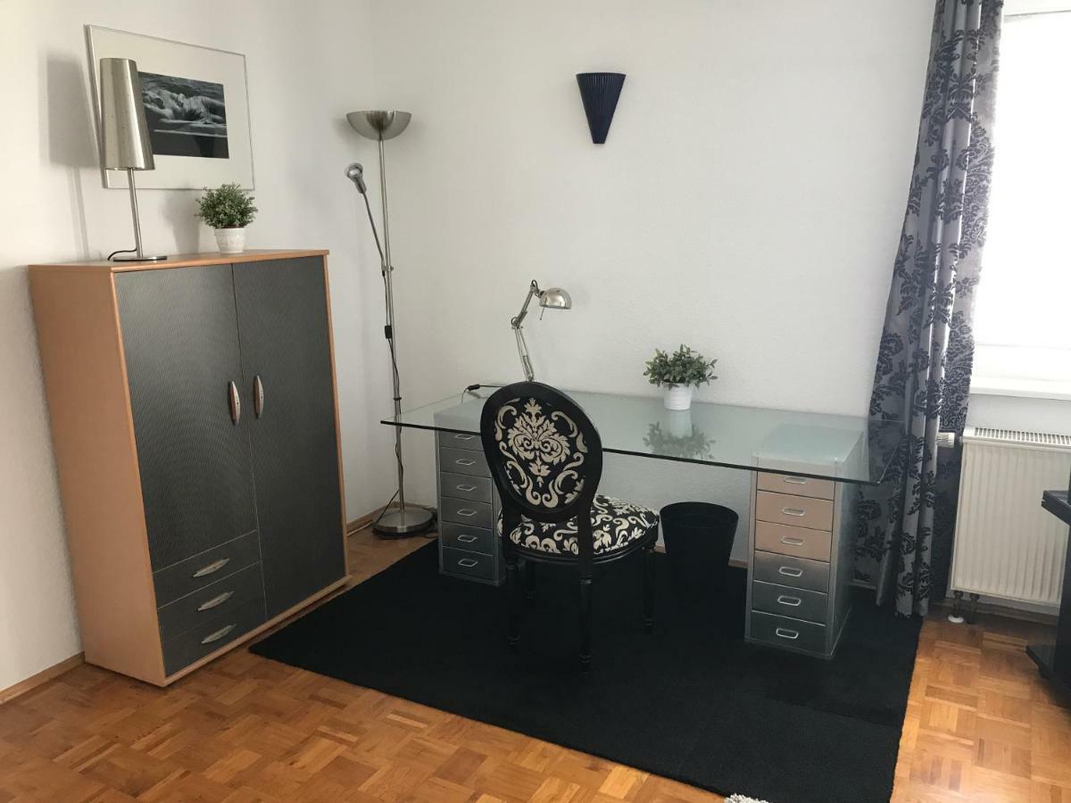 Apartmenthaus Zentrum Komfort Apartments Mit Minikuchen Verschiedener Grossen คาสเซล ภายนอก รูปภาพ