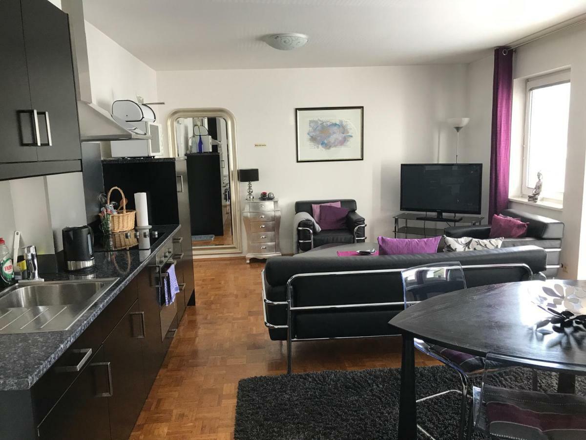 Apartmenthaus Zentrum Komfort Apartments Mit Minikuchen Verschiedener Grossen คาสเซล ภายนอก รูปภาพ